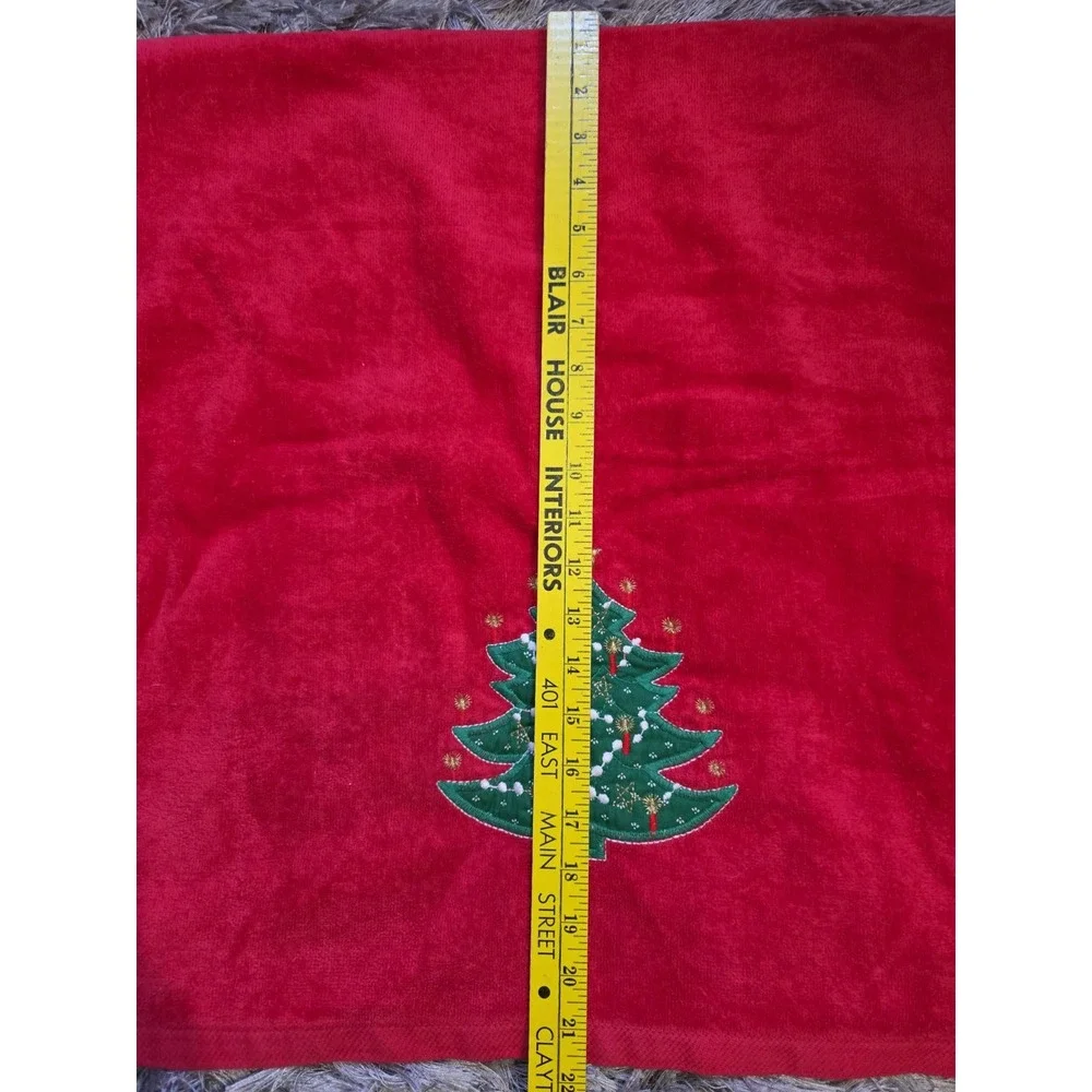 Vintage R.A. Briggs Christmas Towel Set – Bath Towel + Hand Towel – Embroidered